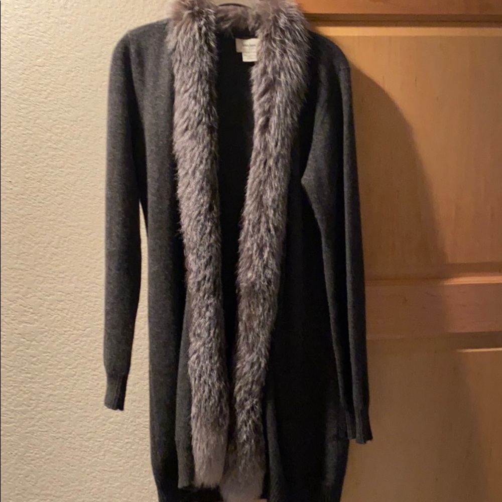 Beautiful cashmere and real fox collar sweater  L